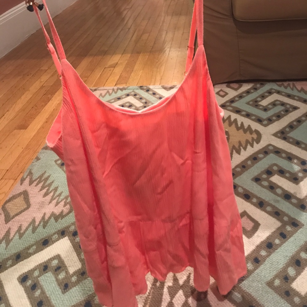 NWT never worn coral lily tank!