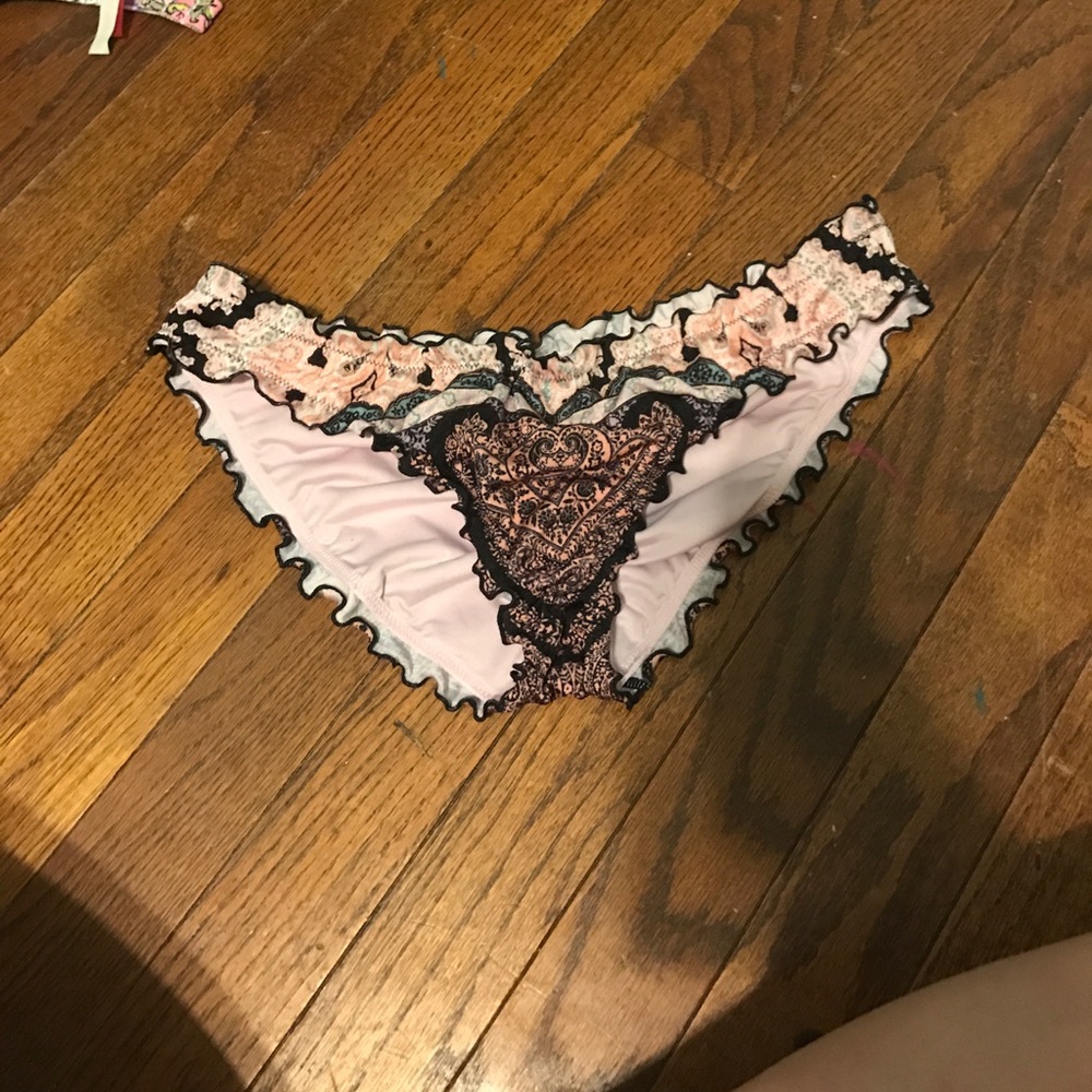 ruffle swim suit bottom