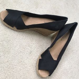 Black wedges brand new