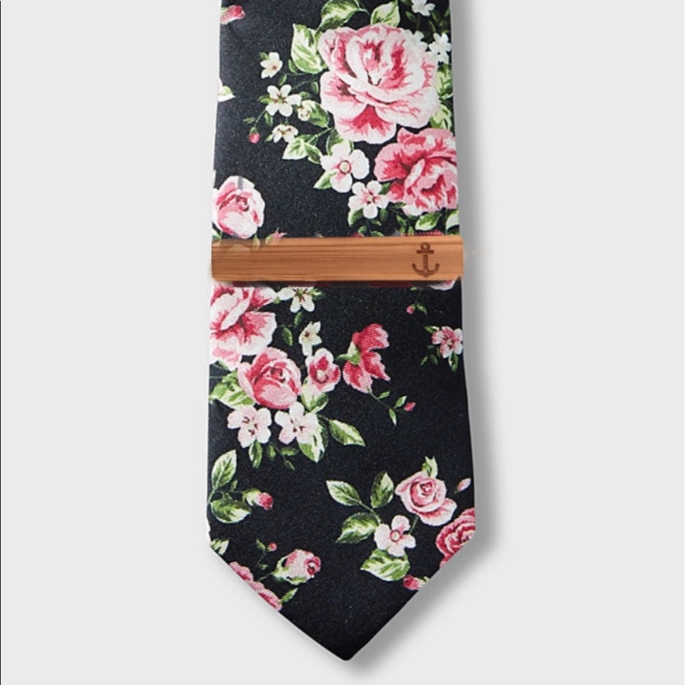 Wooden Tie Clip with an engraved Anchor