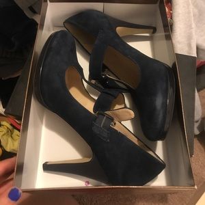 Navy blue heels