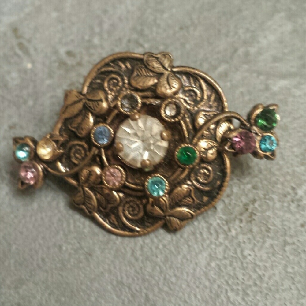 🐦 Vintage Pin