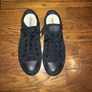 All black converse low tops