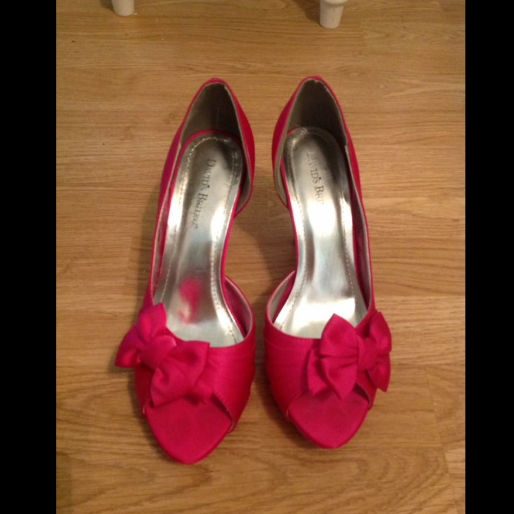 David's Bridal sz 8.5 wedding shoe