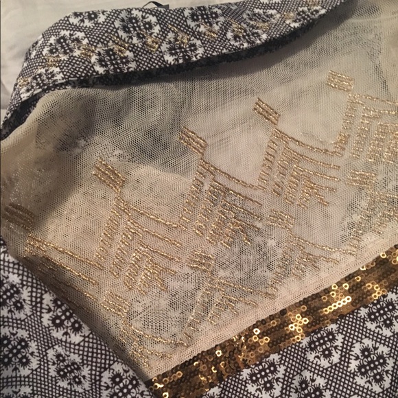 Brand New Buckle Button Down - Picture 3 of 5