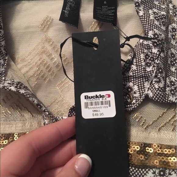Brand New Buckle Button Down - Picture 4 of 5