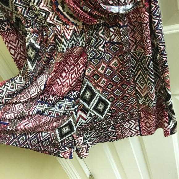 Jondie Romper - Picture 4 of 7