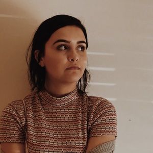 Meet your Posher, Julia