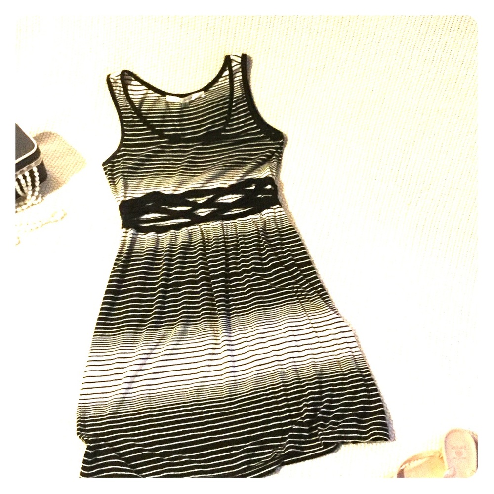 Cute Black & White Dress