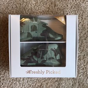 SIZE 3 FRESHLY PICKED CAMO MOCCS