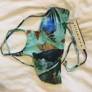 Vitamin A Cozumel Top 8/ med Anastasia