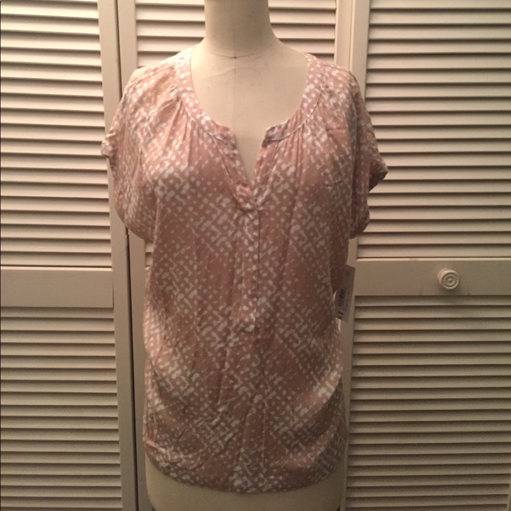 Long neutral cap sleeve top NWT