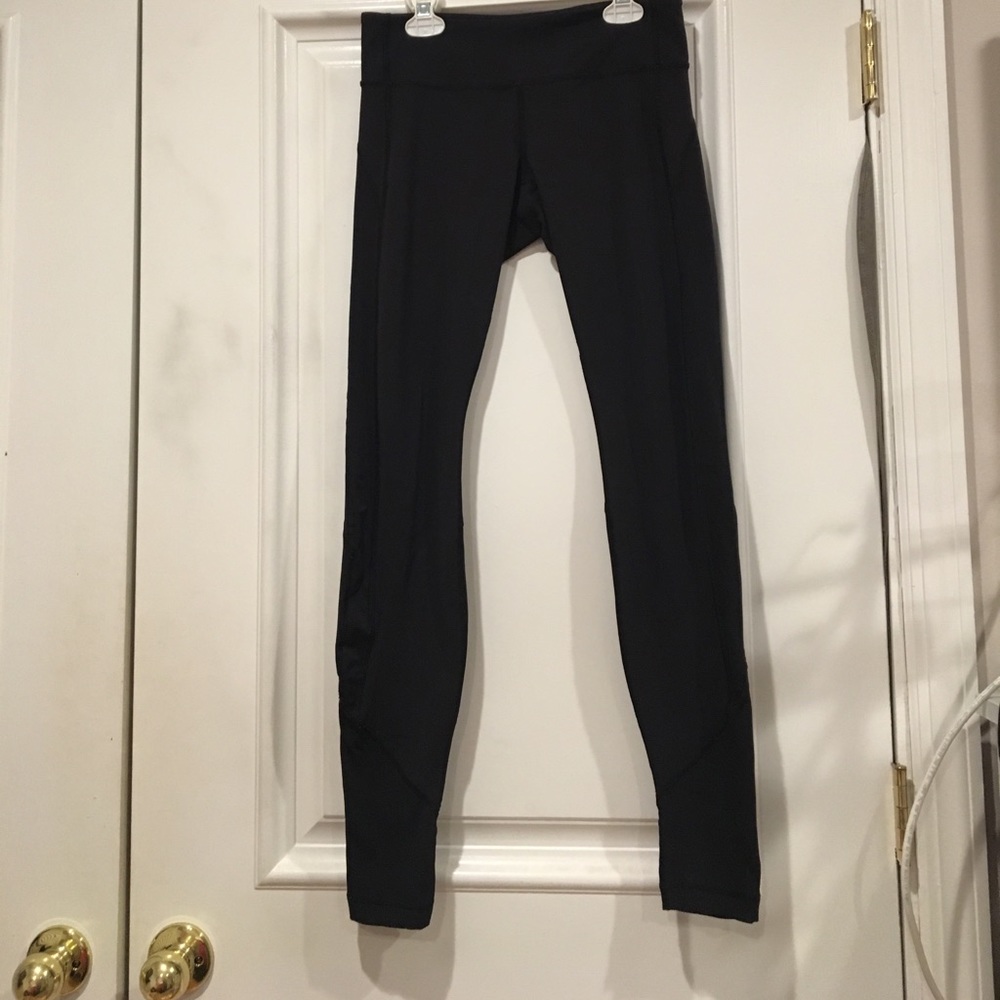 Lululemon black leggings