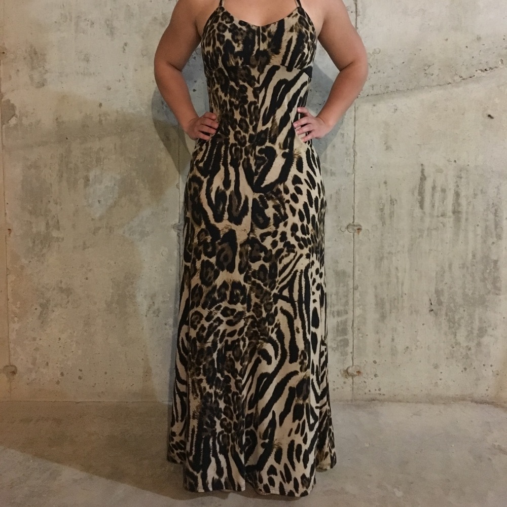 ♦️LEOPARD PRINT, HALTER SUNDRESS♦️