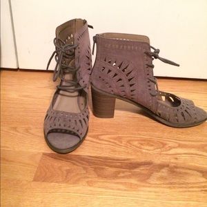 Breckelle's Cut to the Chase Suede Booties