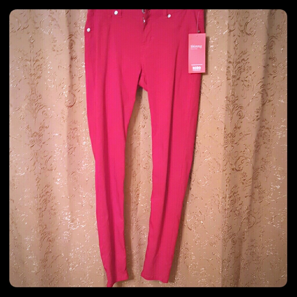 Red skinny pants