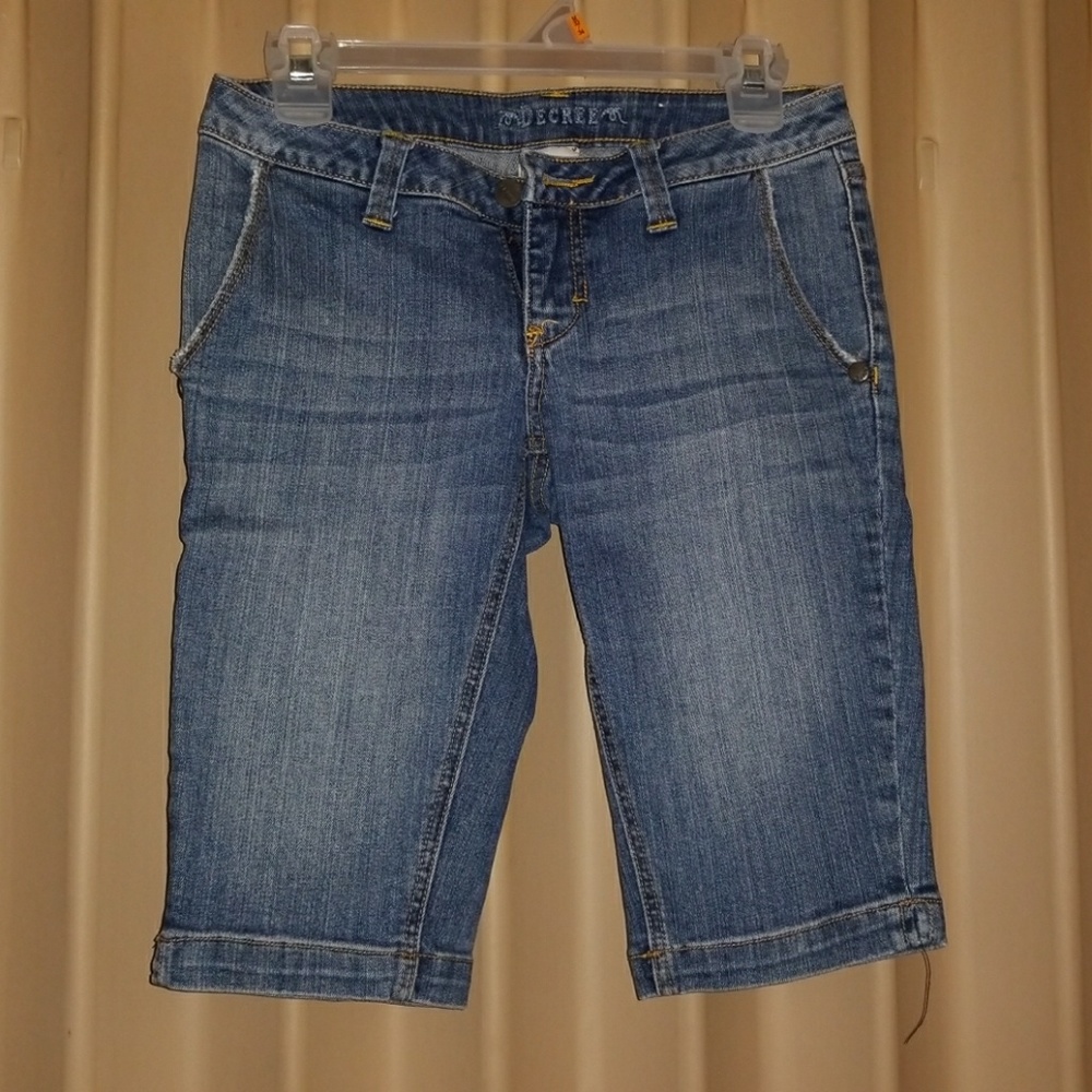 Decree Bermuda jean shorts