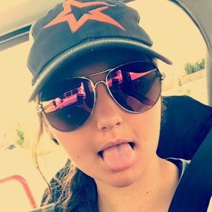 Meet your Posher, Paige