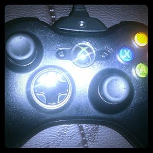 XBOX 360 CONTROLLER
