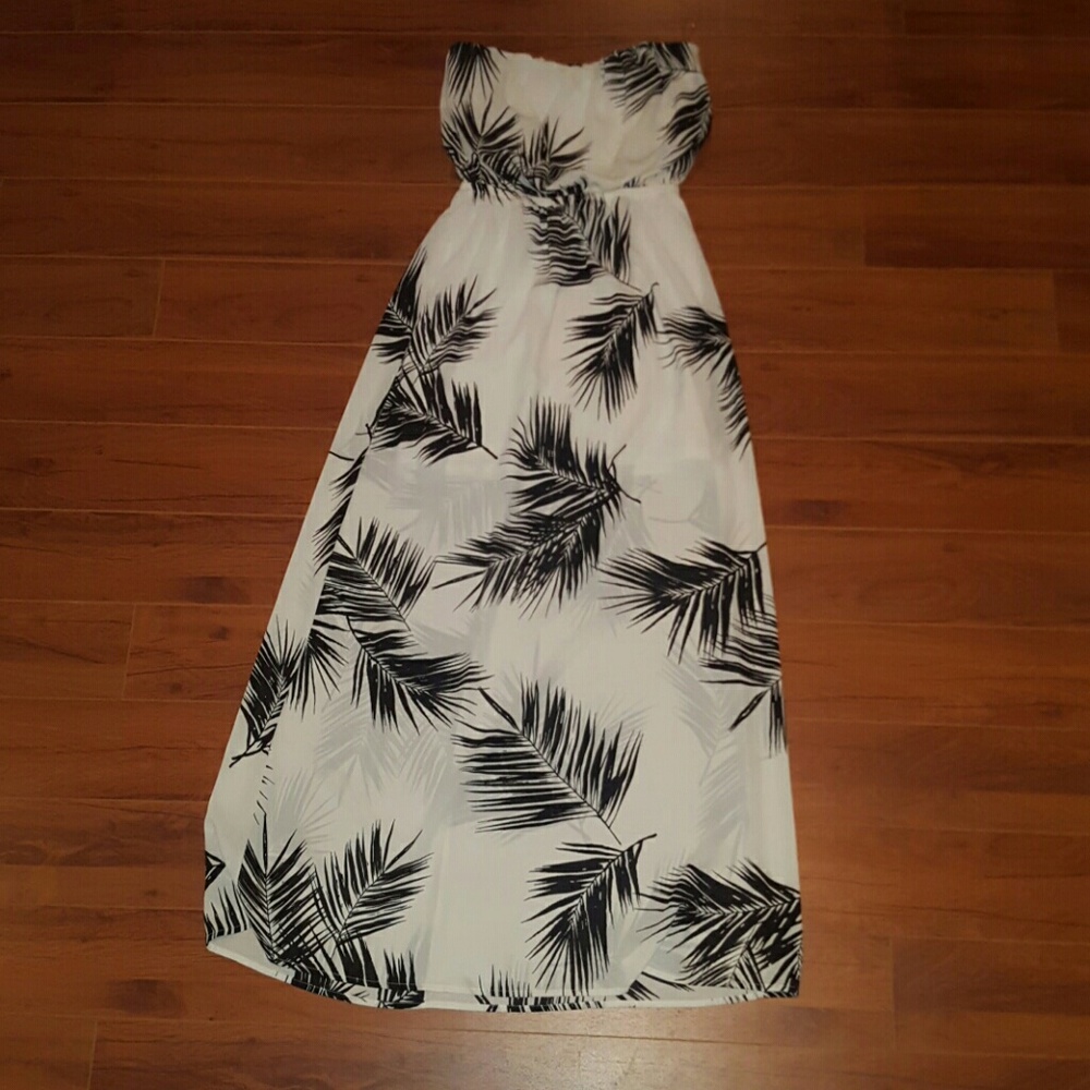 2B Bebe Dress!!! Offers welcomed