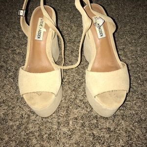 Steve Madden nude platforms