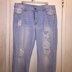 Plus Size Forever 21 Distressed Capri