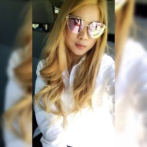 Meet your Posher, Irish mae