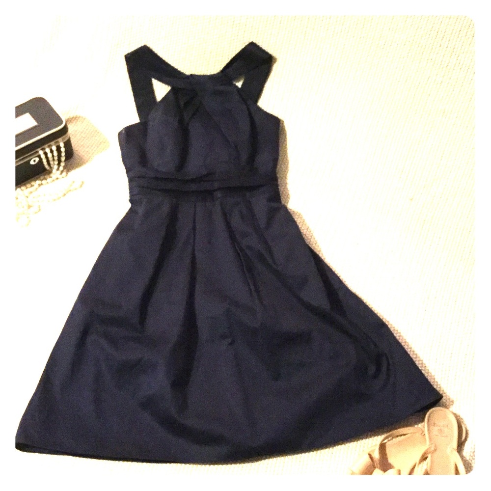 Gorgeous YNeck Navy Dress
