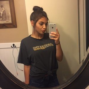 Meet your Posher, Lea