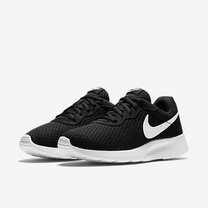 Nike Tanjun size 6.5
