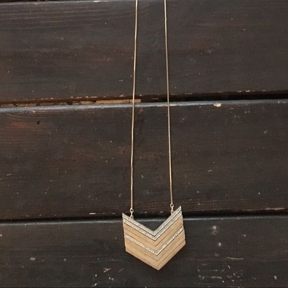 Madewell Jewelry - Madewell stacked arrow / chevron necklace