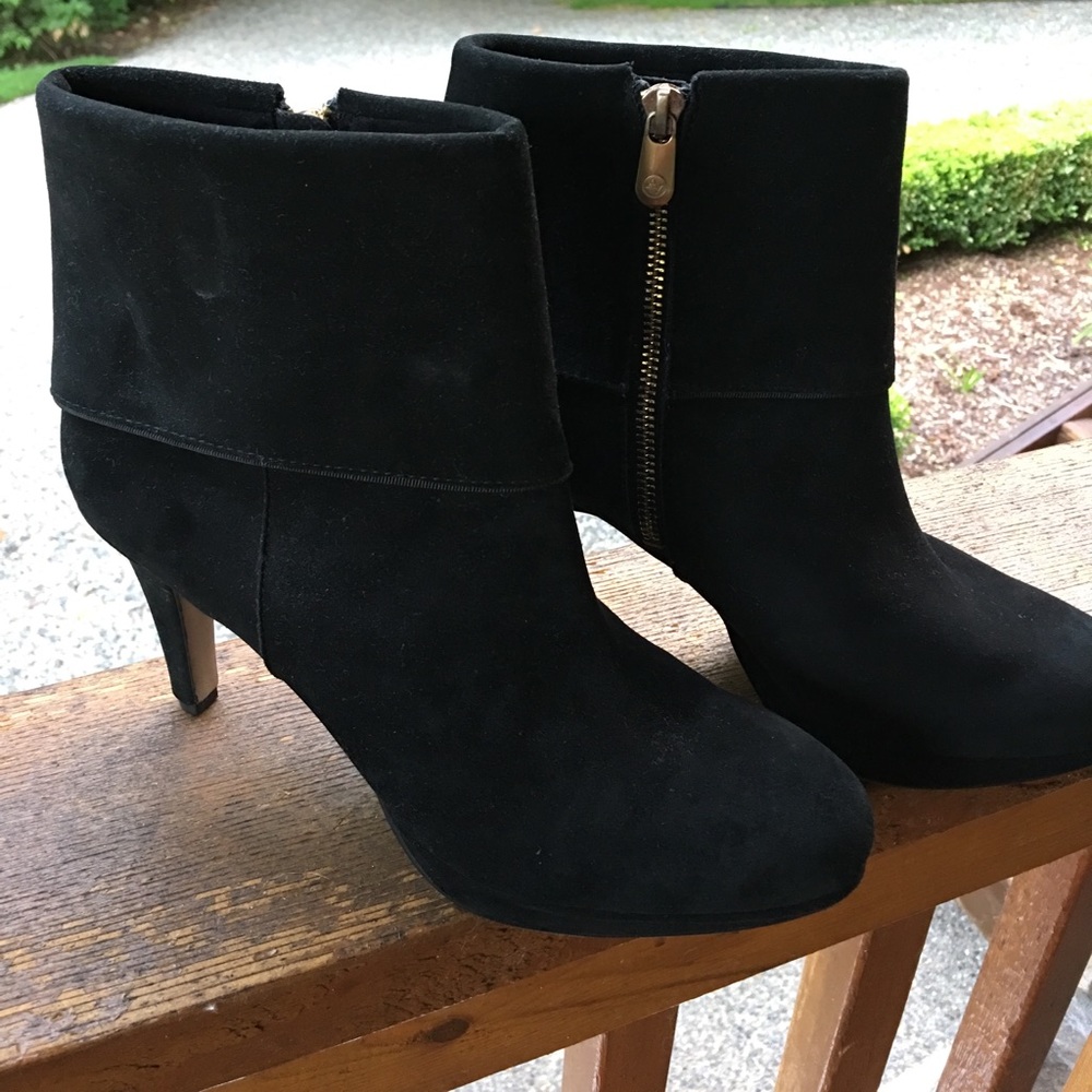 Adrienne Vittadini ankle boot