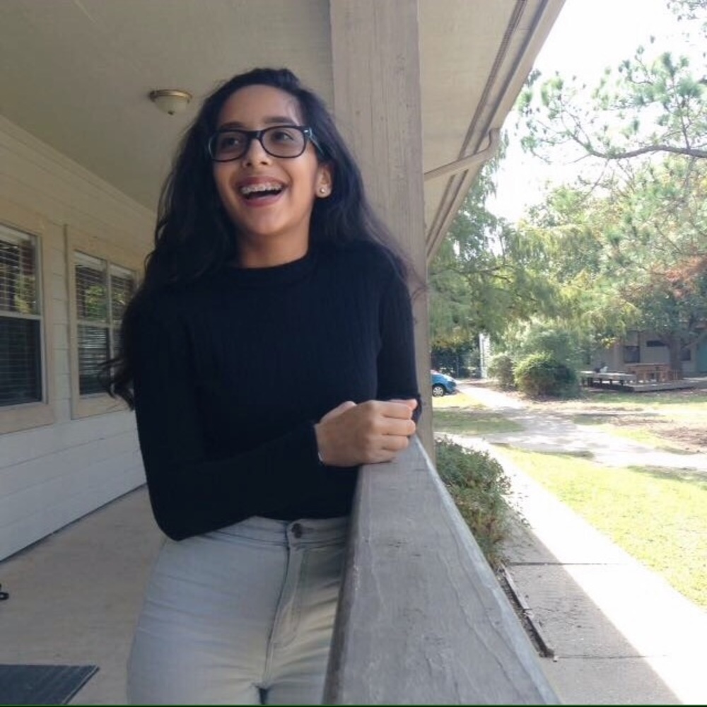 Meet your Posher, Abigail