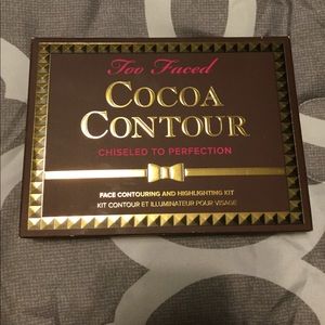 Cocoa contour Too Faced