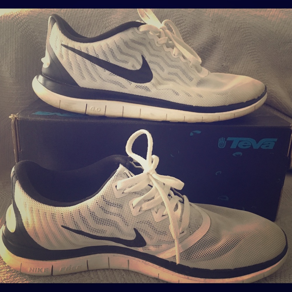 Nike free runs