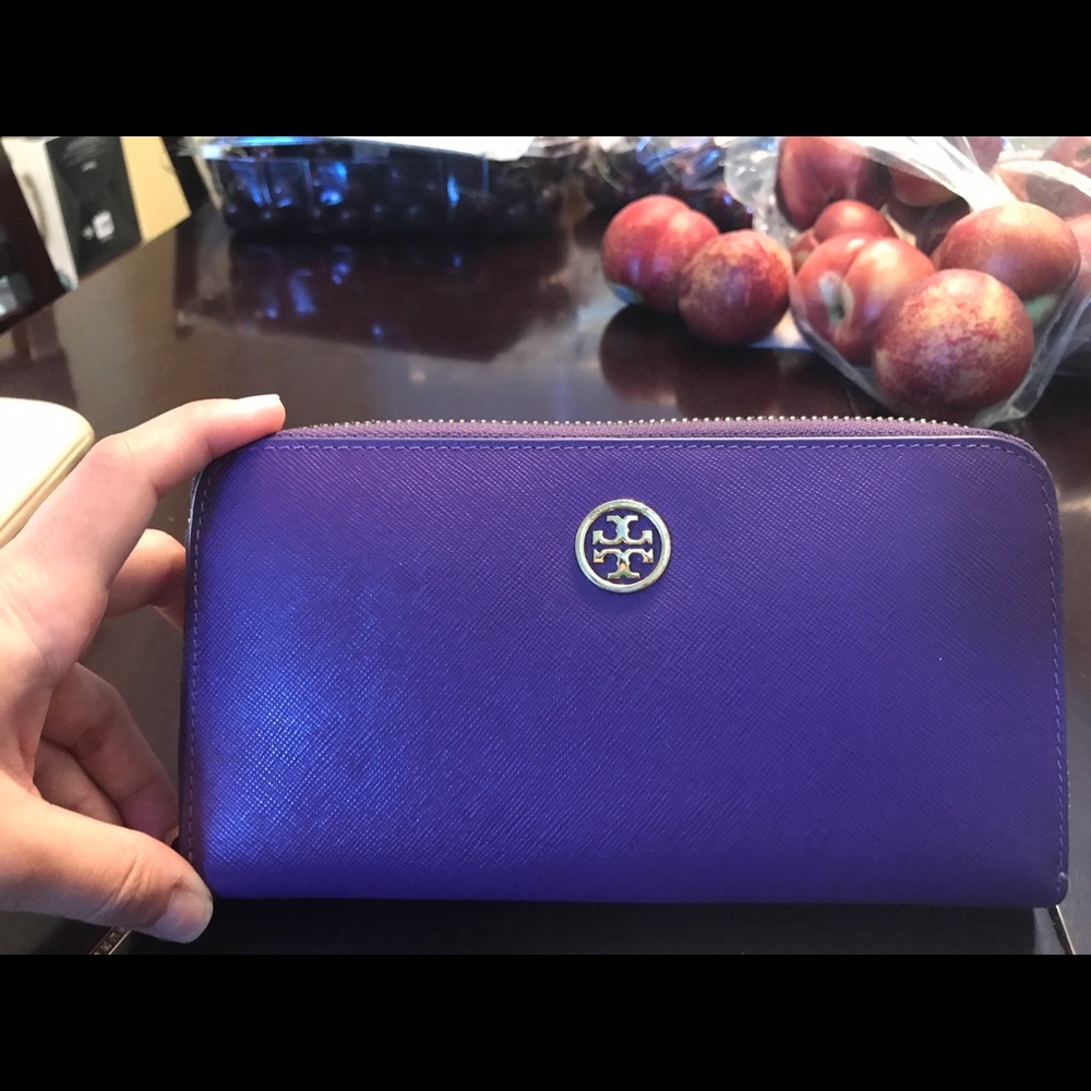 Tory Burch Robinson wallet