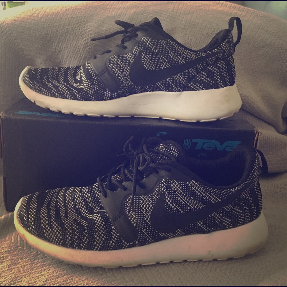 Nike roshes