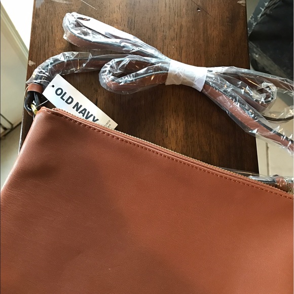 Old Navy crossbody bag - Picture 2 of 3