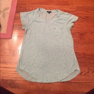 Gap scoop neck shirt