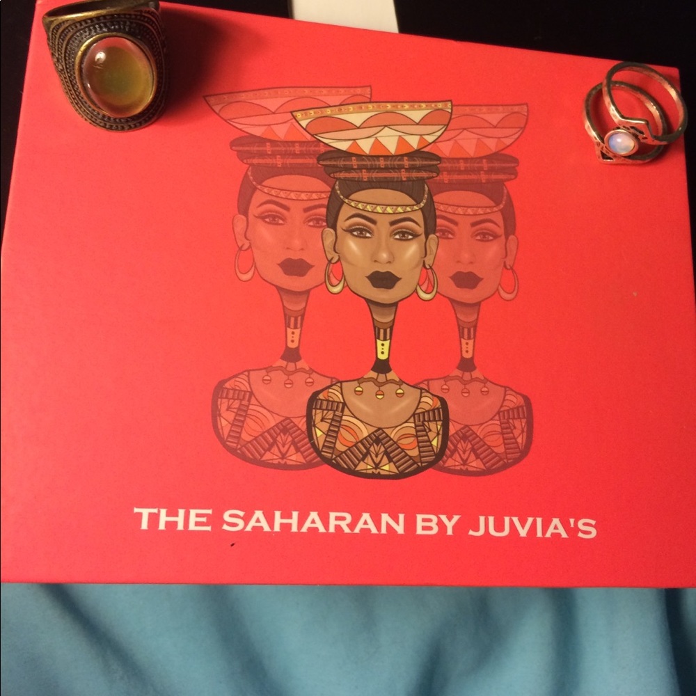 Juvias place Saharan palette