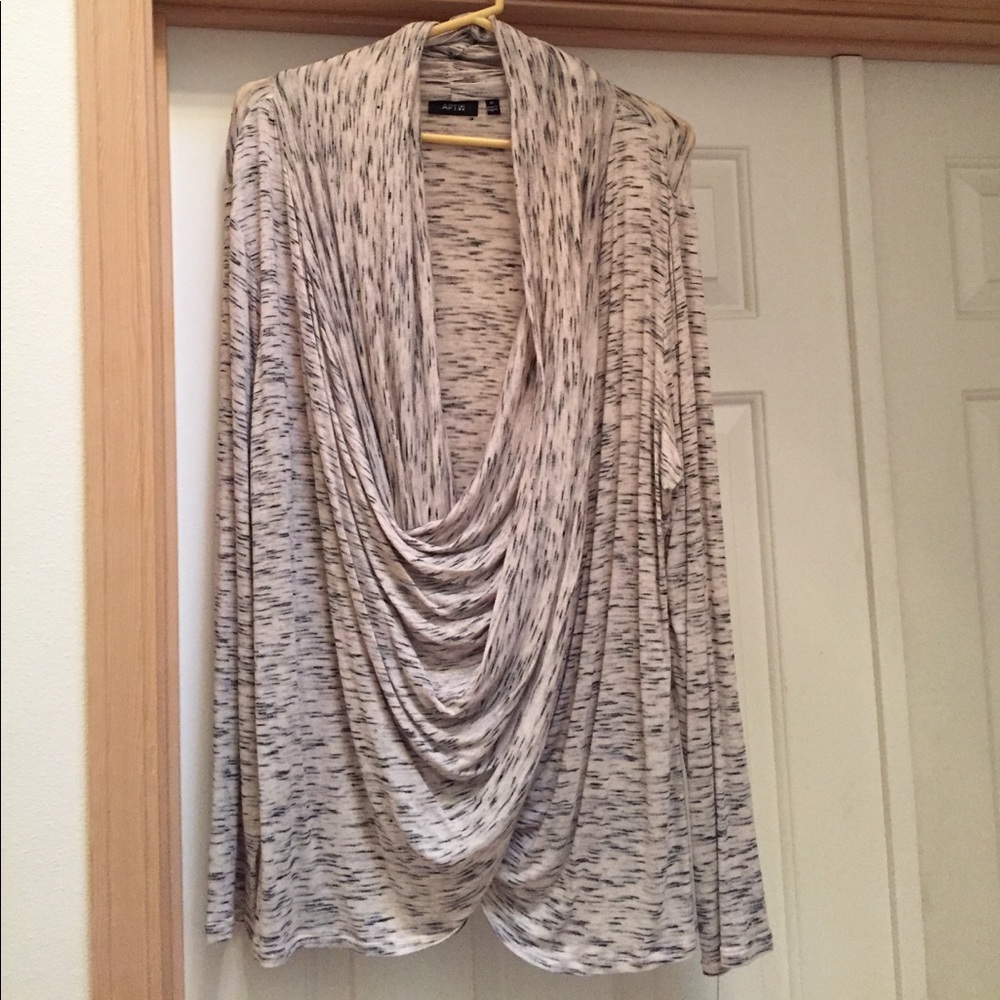 NWT Apt 9 super soft long sleeve