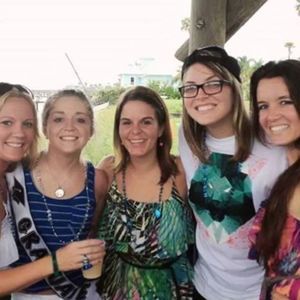 Meet your Posher, Kayla