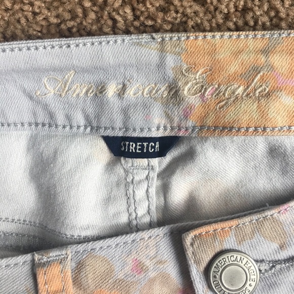 EUC American Eagle Floral Print Shorts - Picture 3 of 4