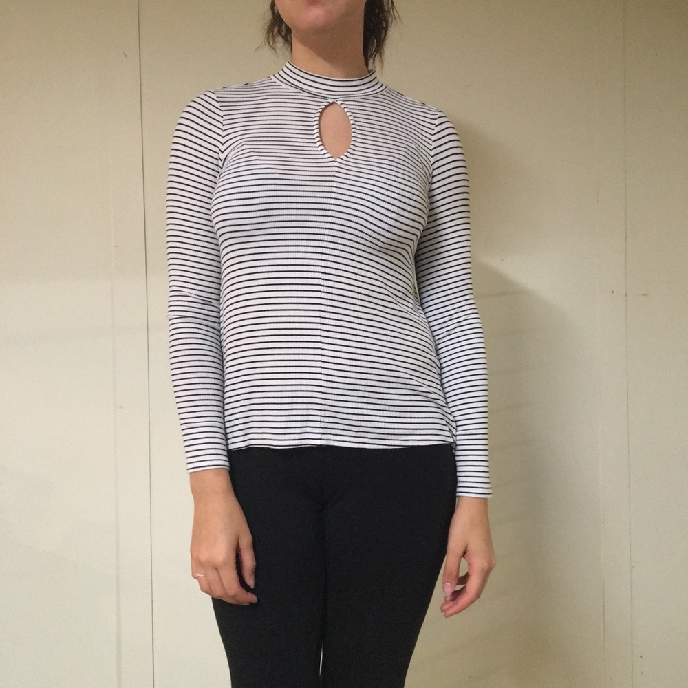 AE Striped Keyhole T Shirt