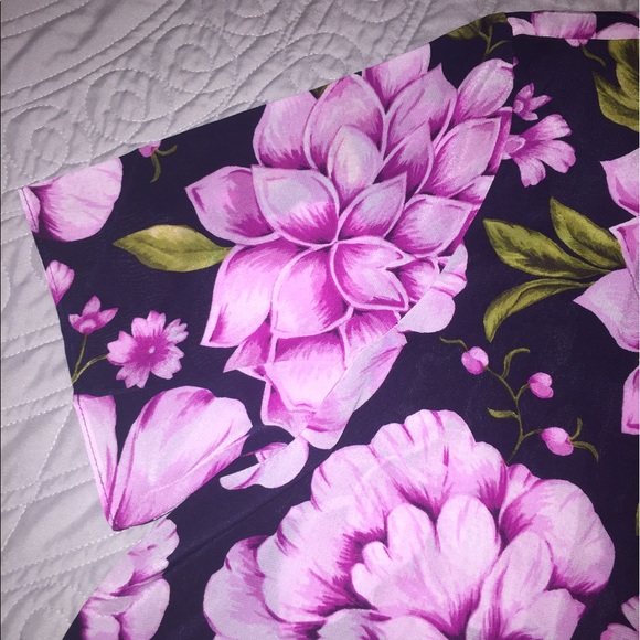 Ann Taylor Floral Silk Tee - Picture 4 of 5