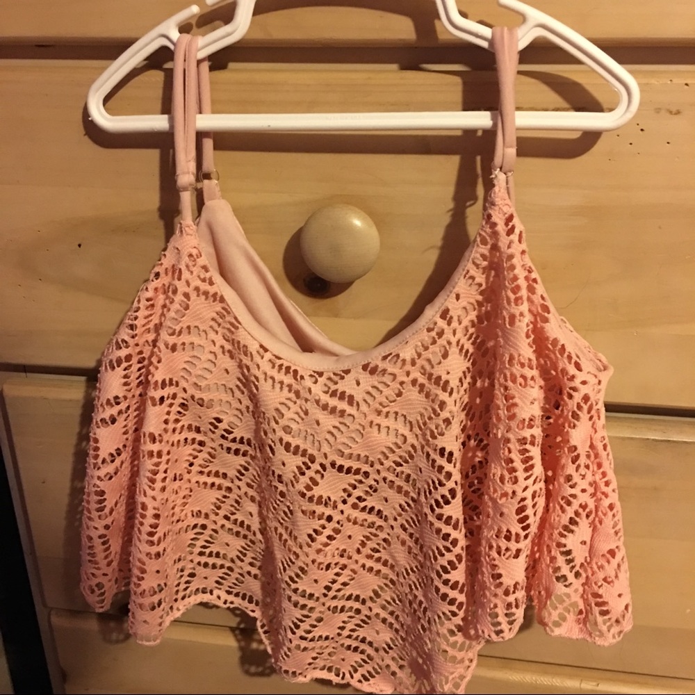 Peach/light pink crop top