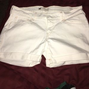 White LEVI shorts!