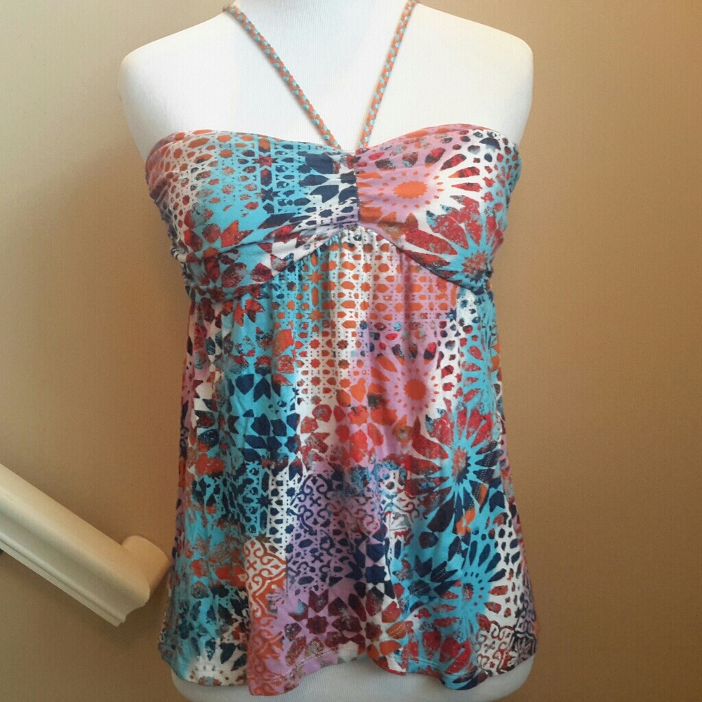 Super cute American Rag flowy top