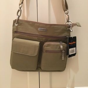 Baggalini City Bagg Brand New with tags!