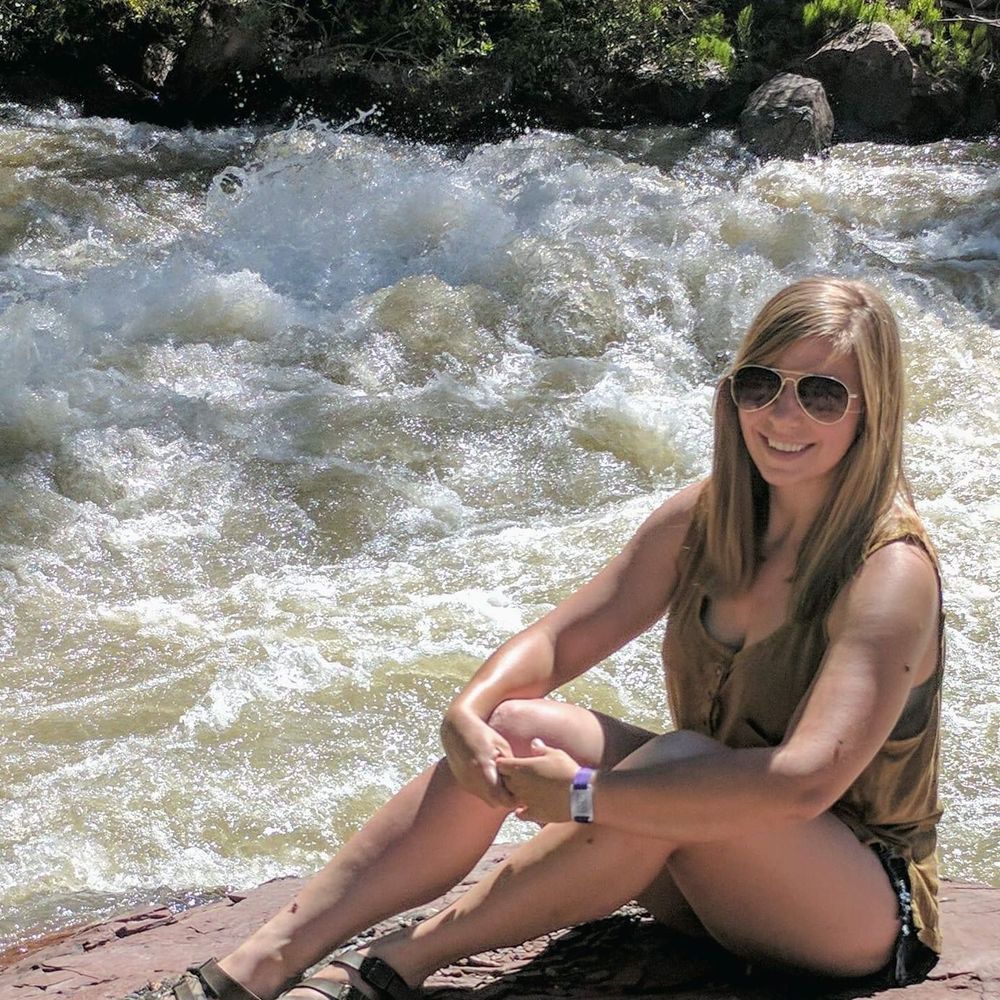 Meet your Posher, Carmela